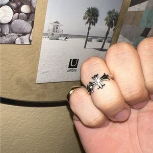 SOLD Cross ring size 7